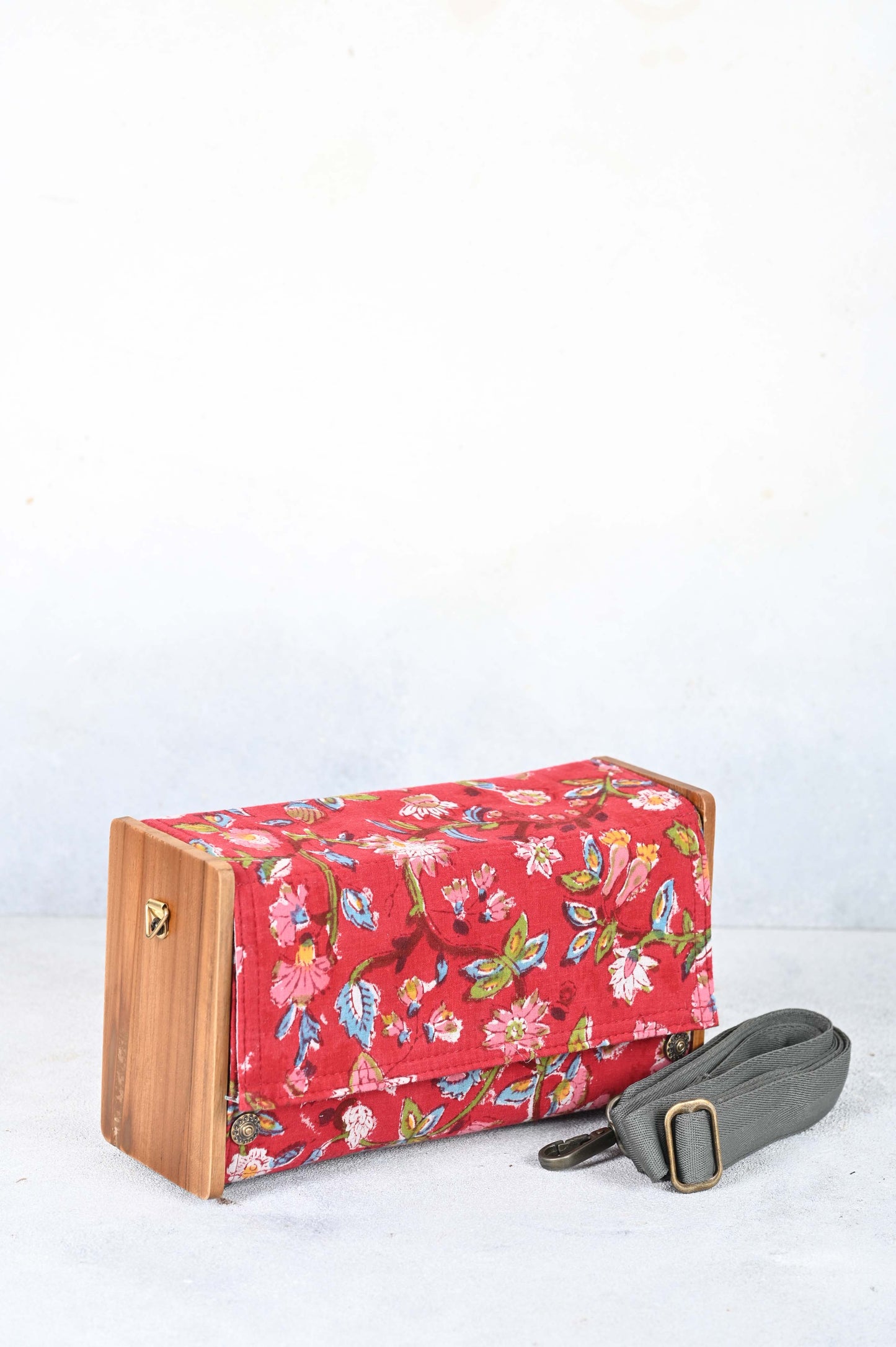 Red Floral Fiesta Detachable Clutch Box Bag