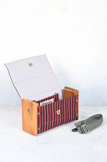 Simple and Straight Forward Detachable Clutch Box Bag