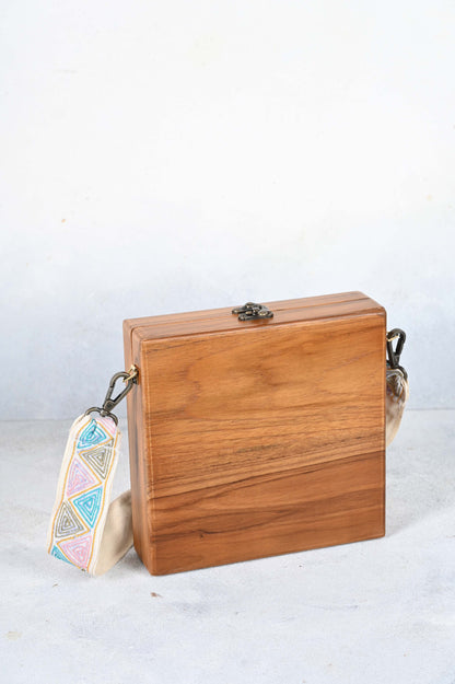 White Wave Cabera Wooden Box Bag