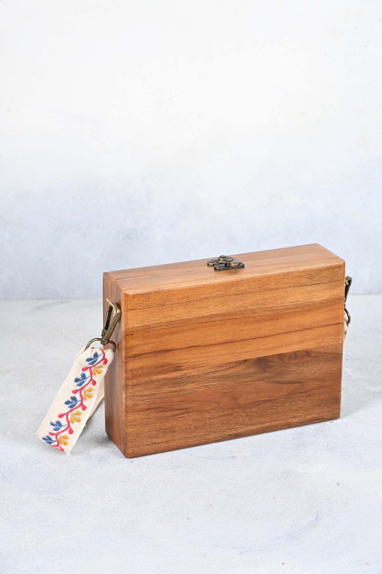 Your Tulip Garden Wooden Box Bag