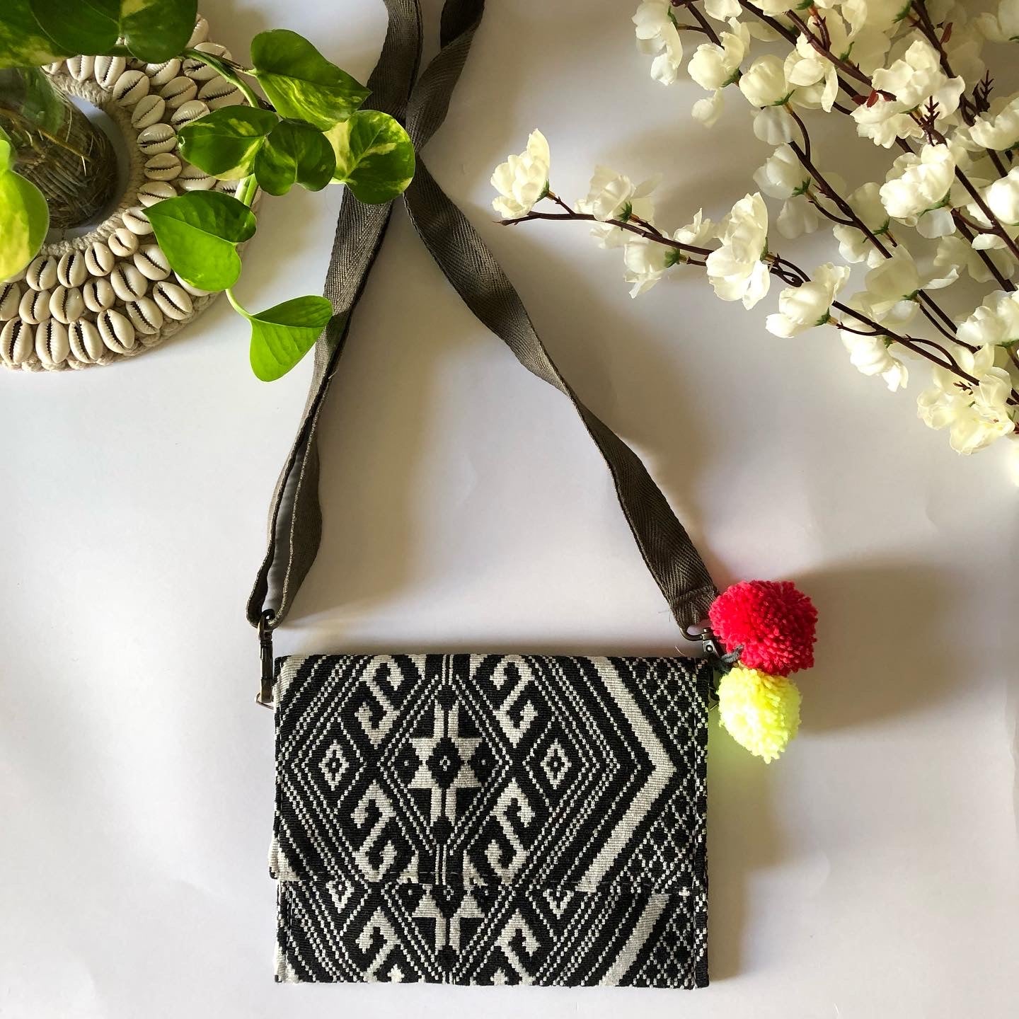 Monochrome Aztec Square Basic Sling