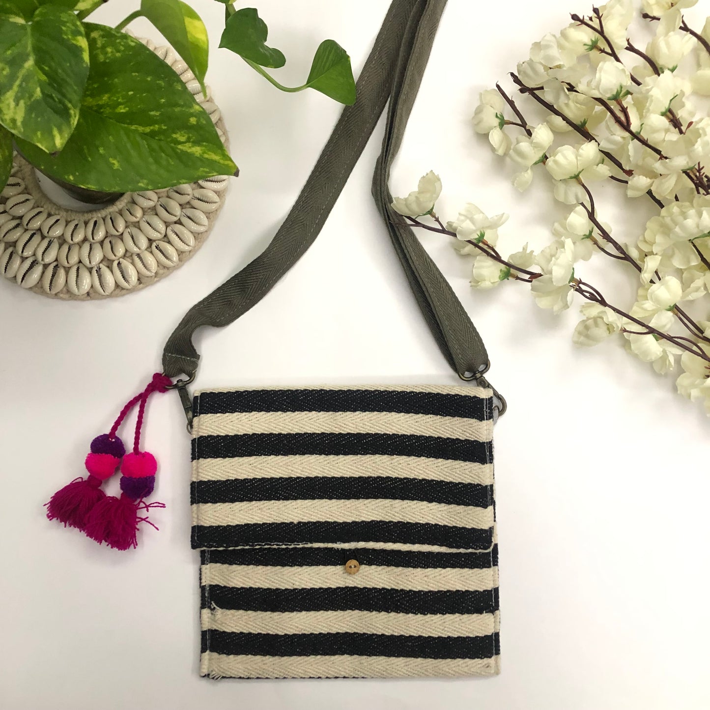 Monochrome Stripe Square Basic Sling